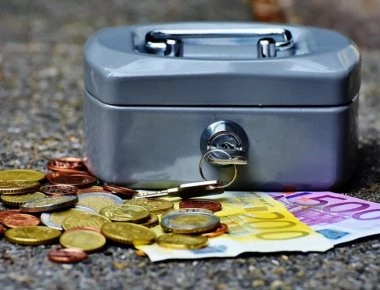 Παρανοϊκή φορολόγηση: Το 70% των εσόδων προέρχεται από τους έμμεσους φόρους!